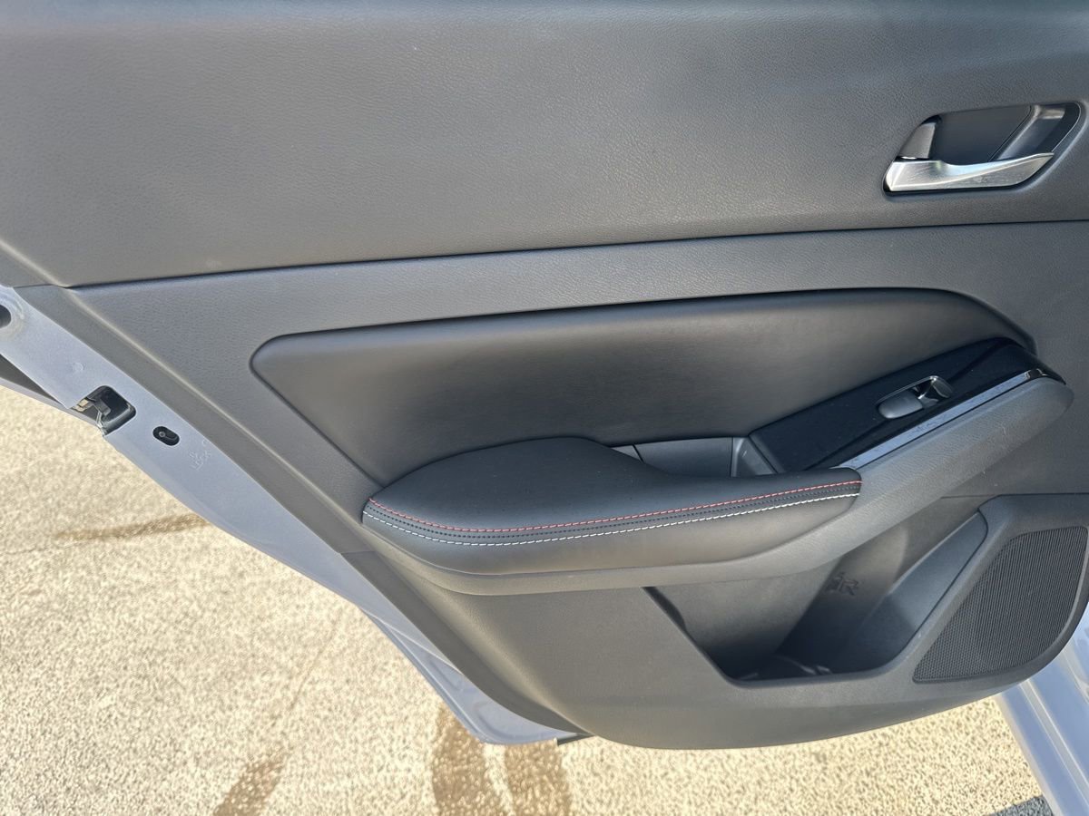 Used 2023 Nissan Altima 2.5 SR w/ SR Premium Package image 39