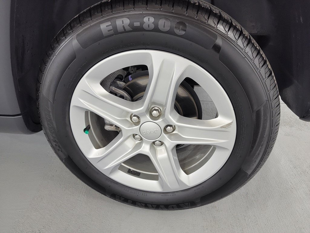 Used 2023 Jeep Compass Sport AWD/4WD image 11