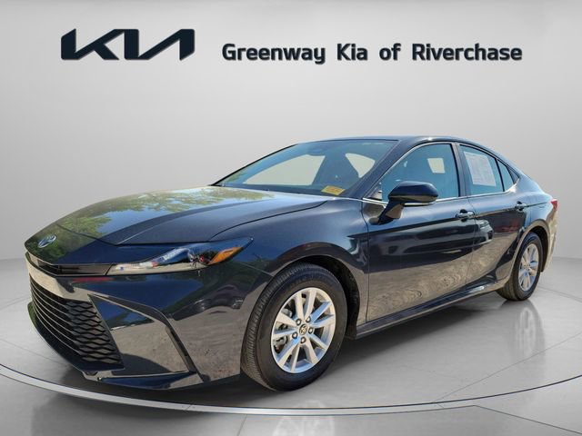 Used 2025 Toyota Camry LE FWD image 3