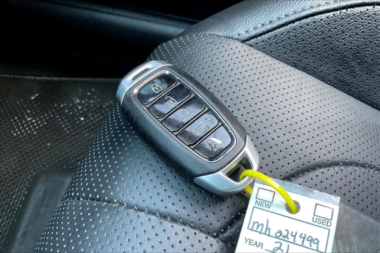 Used 2021 Hyundai Elantra Limited FWD image 15