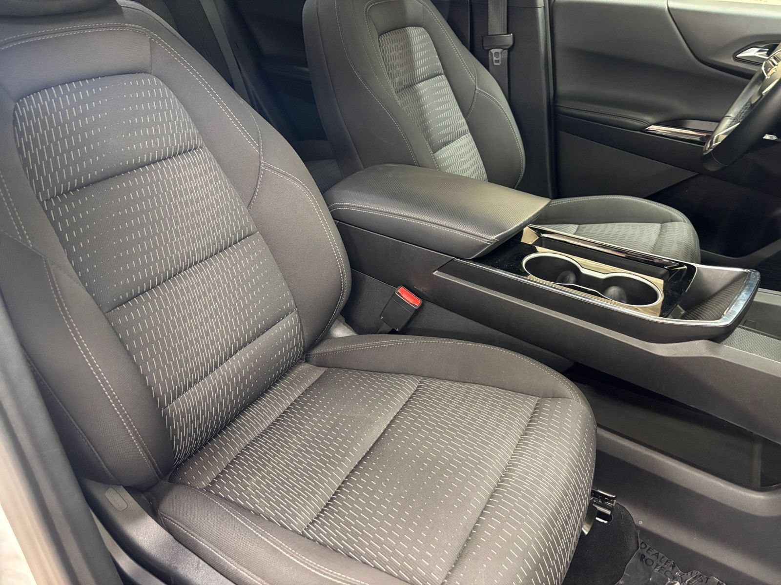 Used 2025 Chevrolet Equinox LT FWD image 36