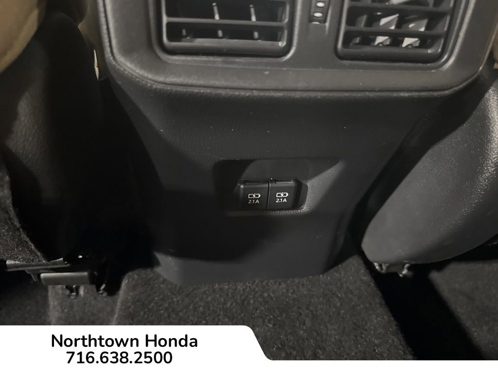Used 2021 Toyota RAV4 XLE AWD/4WD image 21