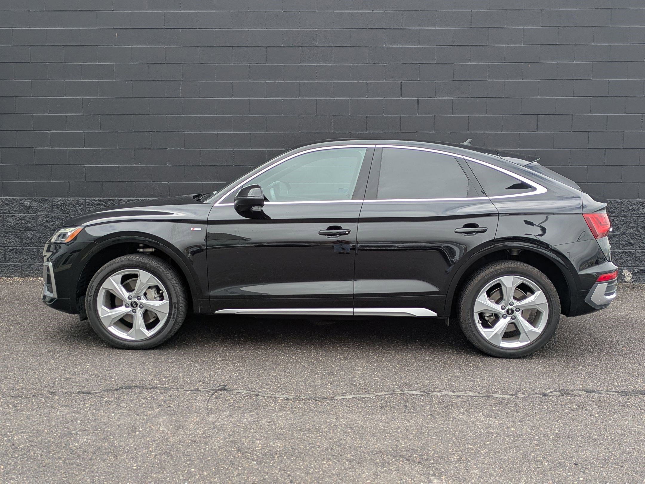 Certified 2025 Audi Q5 2.0T Premium Plus w/ Premium Plus Package image 9