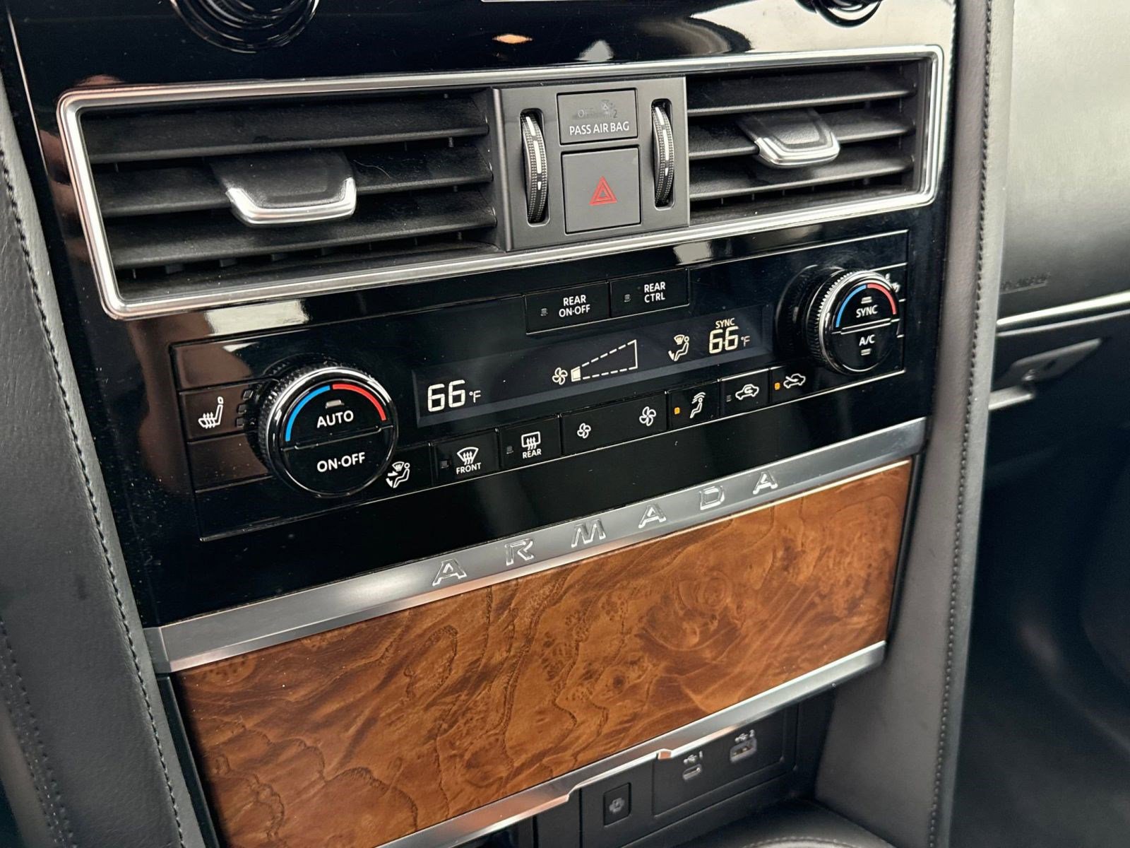 Certified 2024 Nissan Armada SL image 30