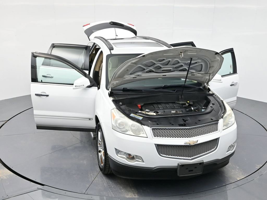 Used 2009 Chevrolet Traverse LTZ image 60