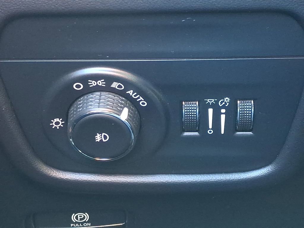 Used 2023 Jeep Grand Cherokee L Summit image 29