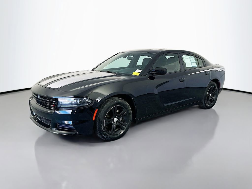 Used 2020 Dodge Charger SXT w/ Leather Interior Group image 3