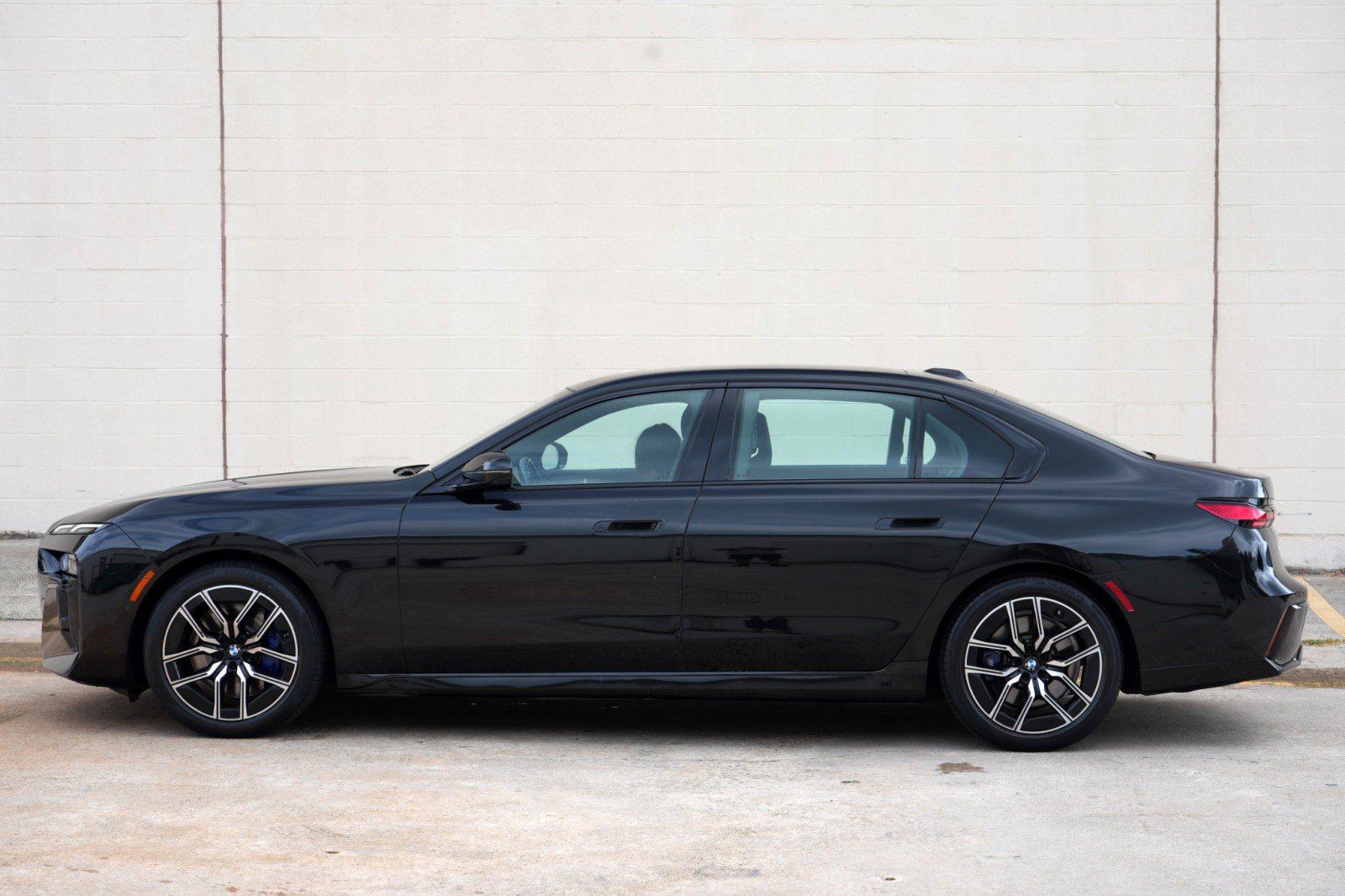 Used 2023 BMW 740i RWD image 57