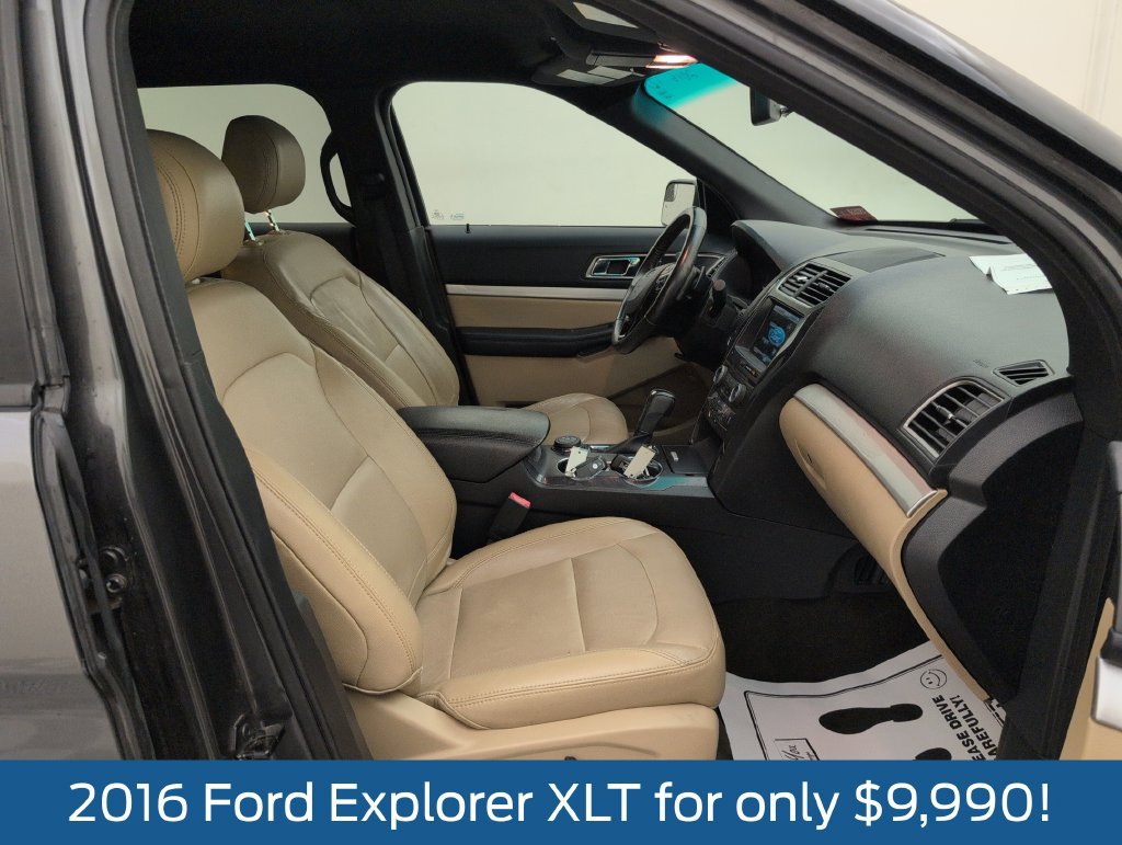 Used 2016 Ford Explorer XLT w/ Equipment Group 202A AWD/4WD image 14