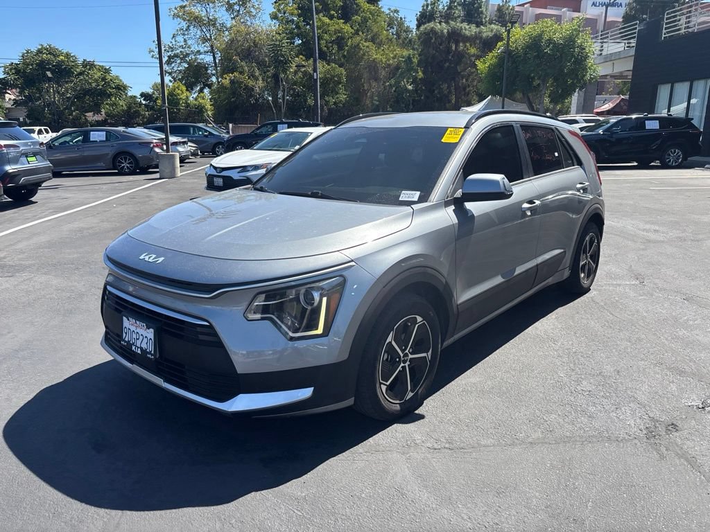 Used 2023 Kia Niro EX FWD image 8
