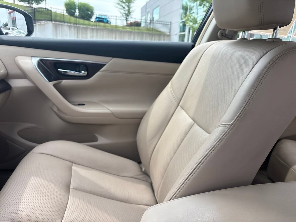 Used 2013 Nissan Altima 2.5 SL w/ 2.5 Moonroof Pkg FWD image 26