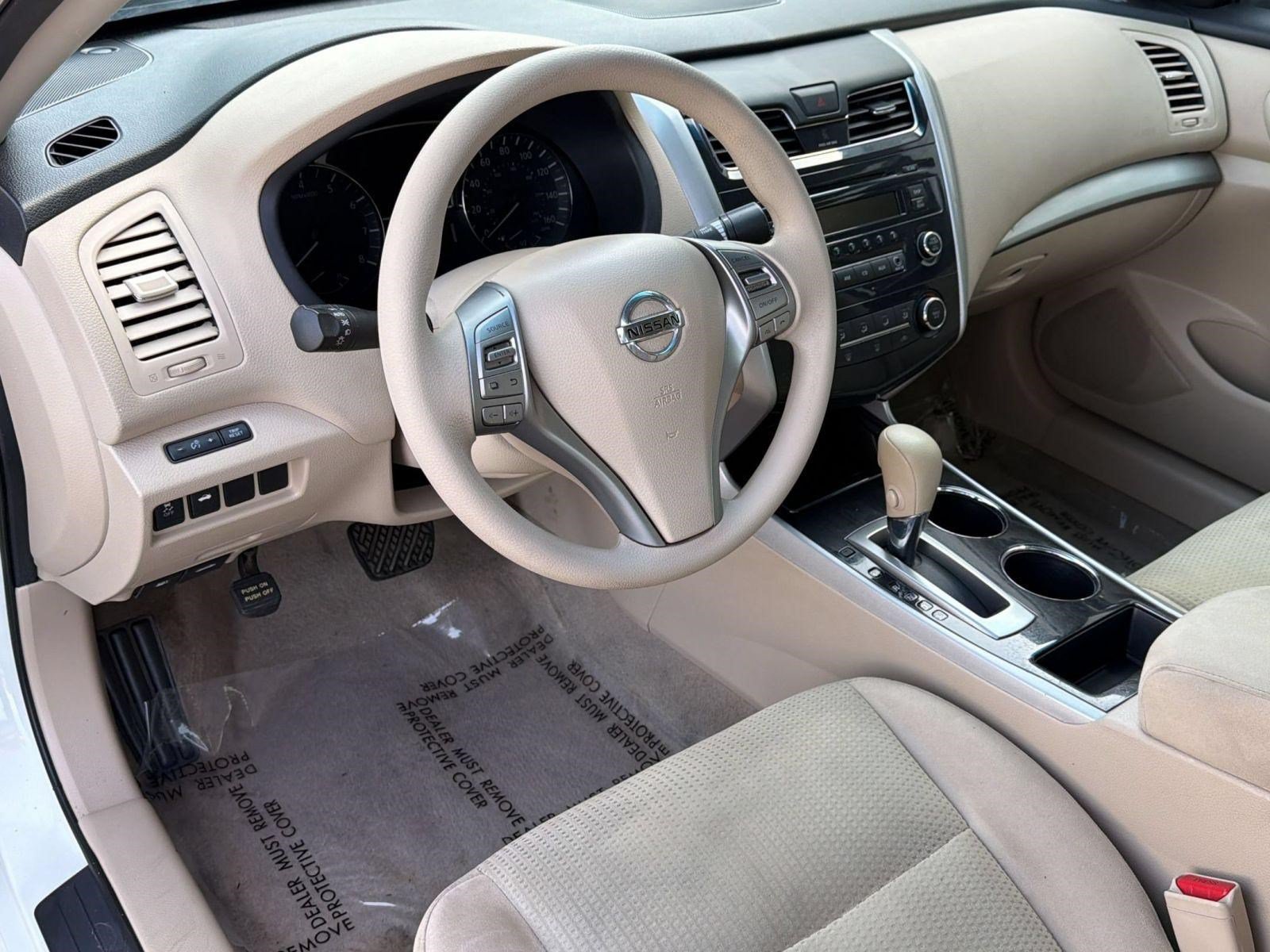 Used 2014 Nissan Altima FWD image 4