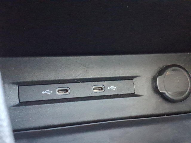 Certified 2023 Volkswagen Taos SEL image 21