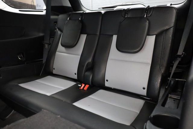 Used 2023 Ford Explorer XLT w/ Equipment Group 202A AWD/4WD image 29