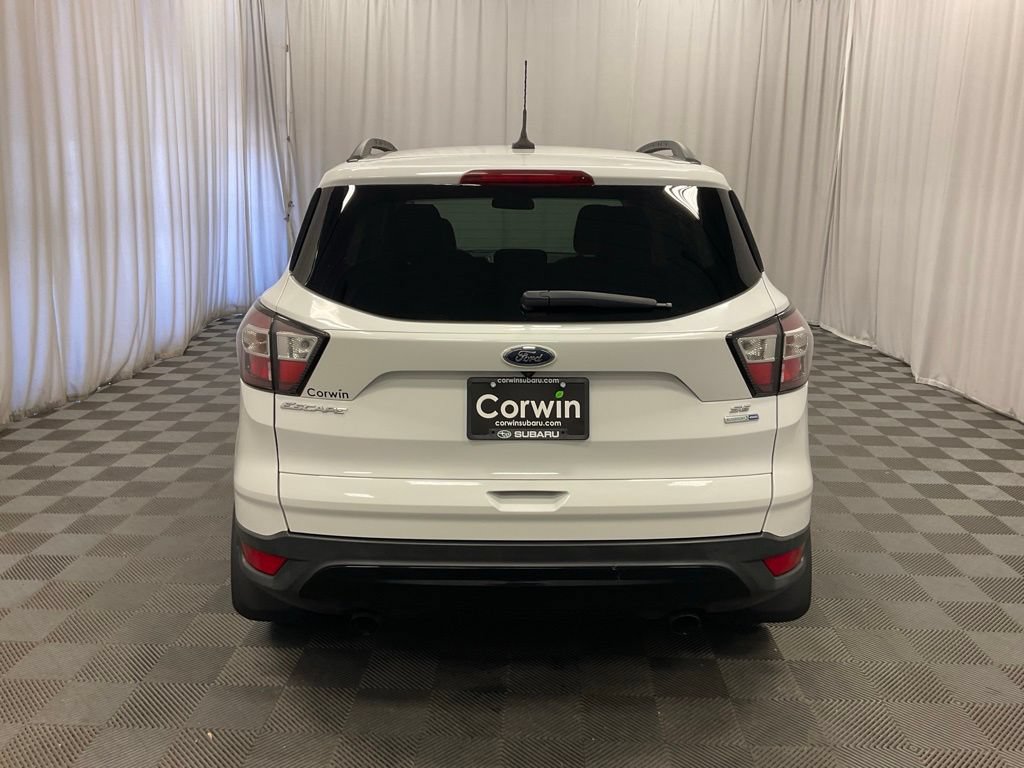 Used 2018 Ford Escape SE w/ SE Sport Appearance Package AWD/4WD image 5