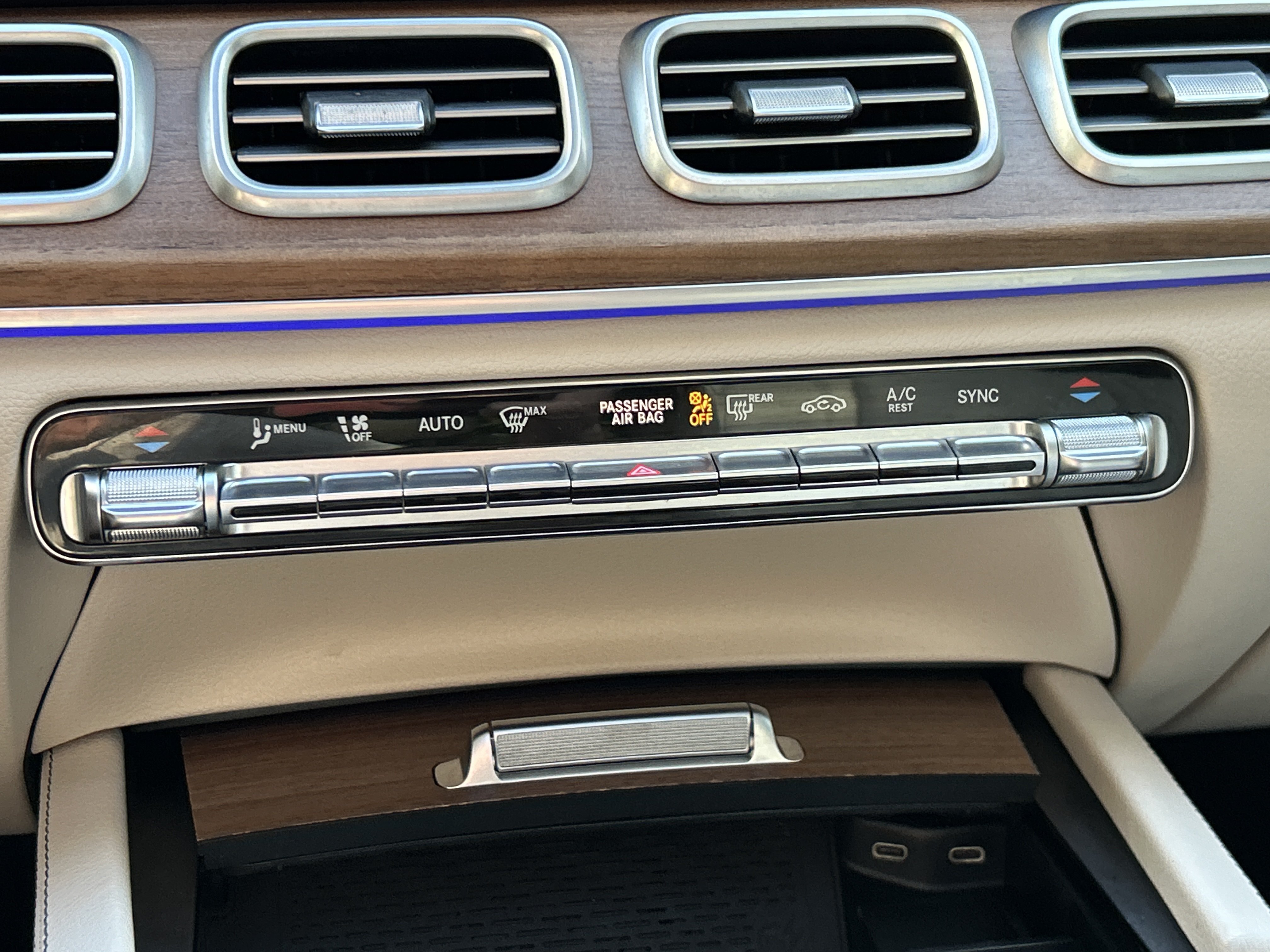 Certified 2024 Mercedes-Benz GLE 350 4MATIC image 33