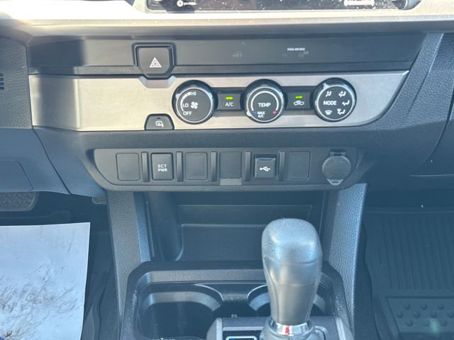 Used 2022 Toyota Tacoma SR5 RWD image 23