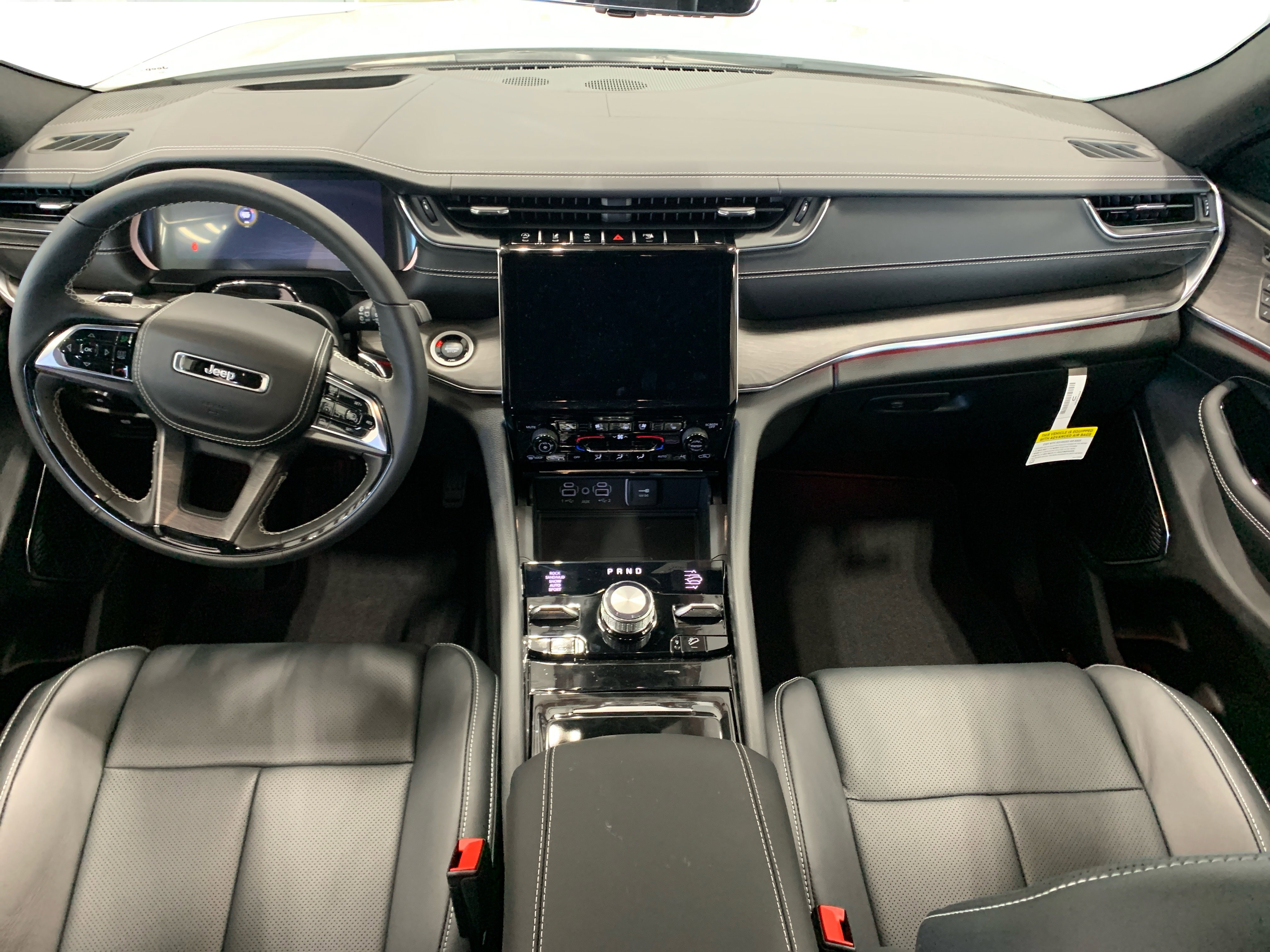 New 2025 Jeep Grand Cherokee Overland w/ Adv Protech Group III image 21