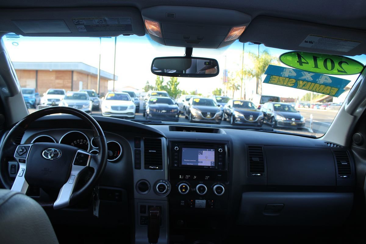 Used 2014 Toyota Sequoia Platinum AWD/4WD image 31