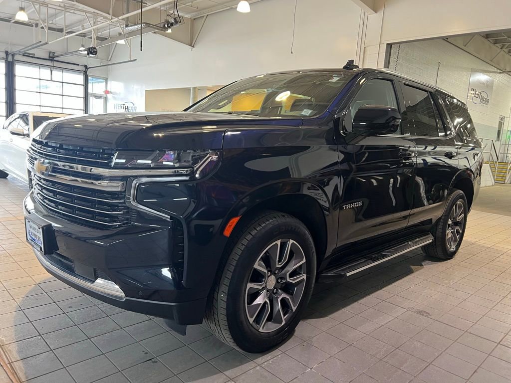 Used 2022 Chevrolet Tahoe LT w/ Luxury Package AWD/4WD image 5
