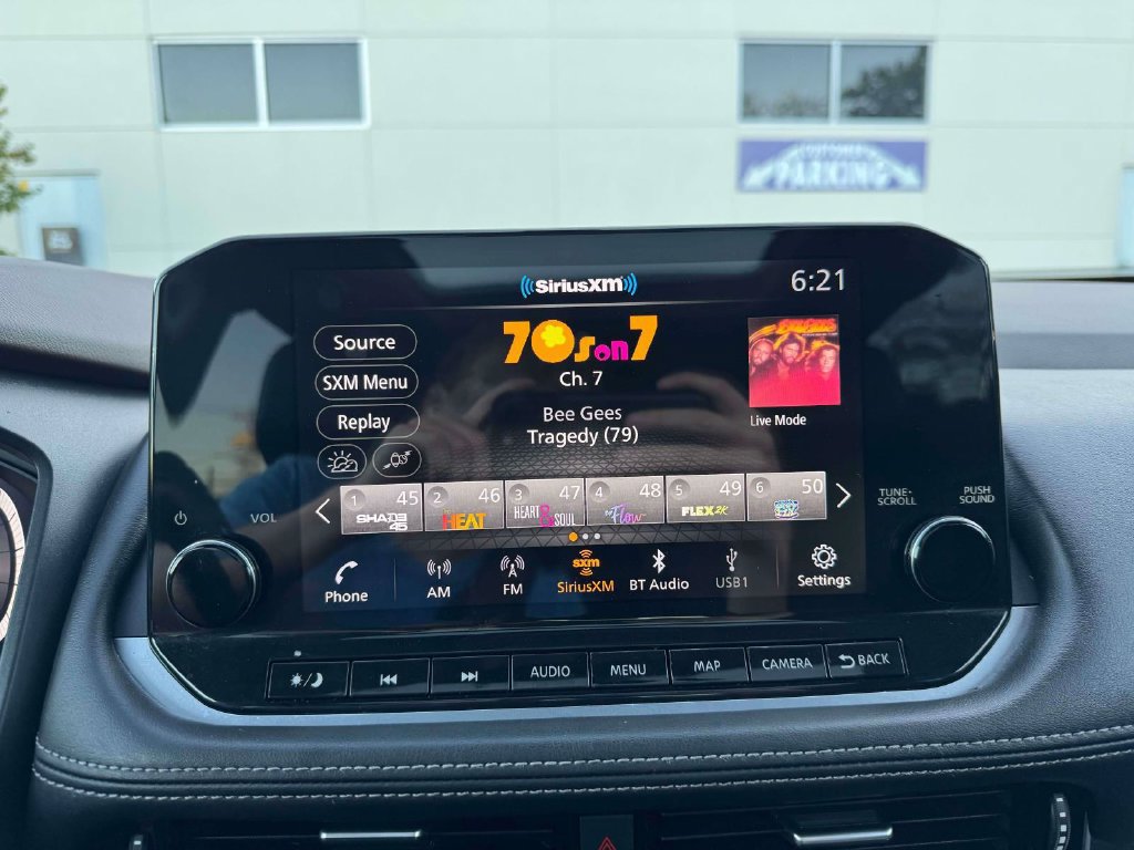 Used 2023 Nissan Rogue Platinum w/ Platinum Premium Package AWD/4WD image 30