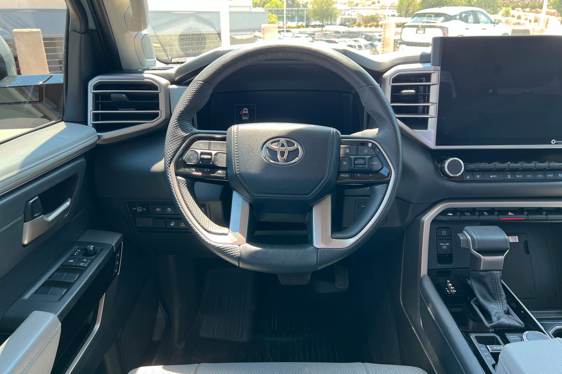 Used 2024 Toyota Tundra Limited AWD/4WD image 13
