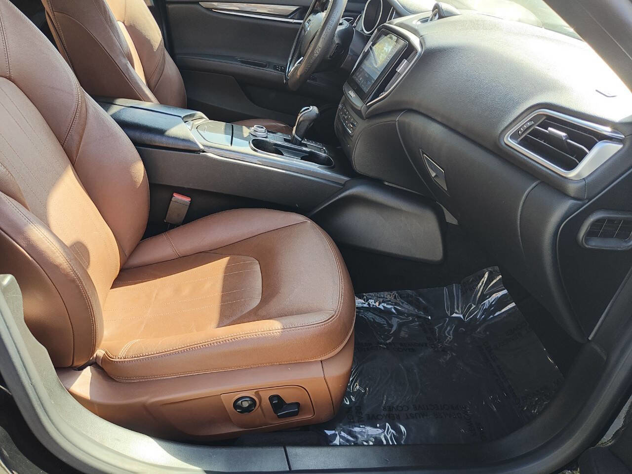 Used 2018 Maserati Ghibli RWD image 39