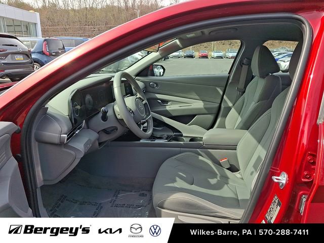 Used 2023 Hyundai Elantra SEL w/ Convenience Package image 15
