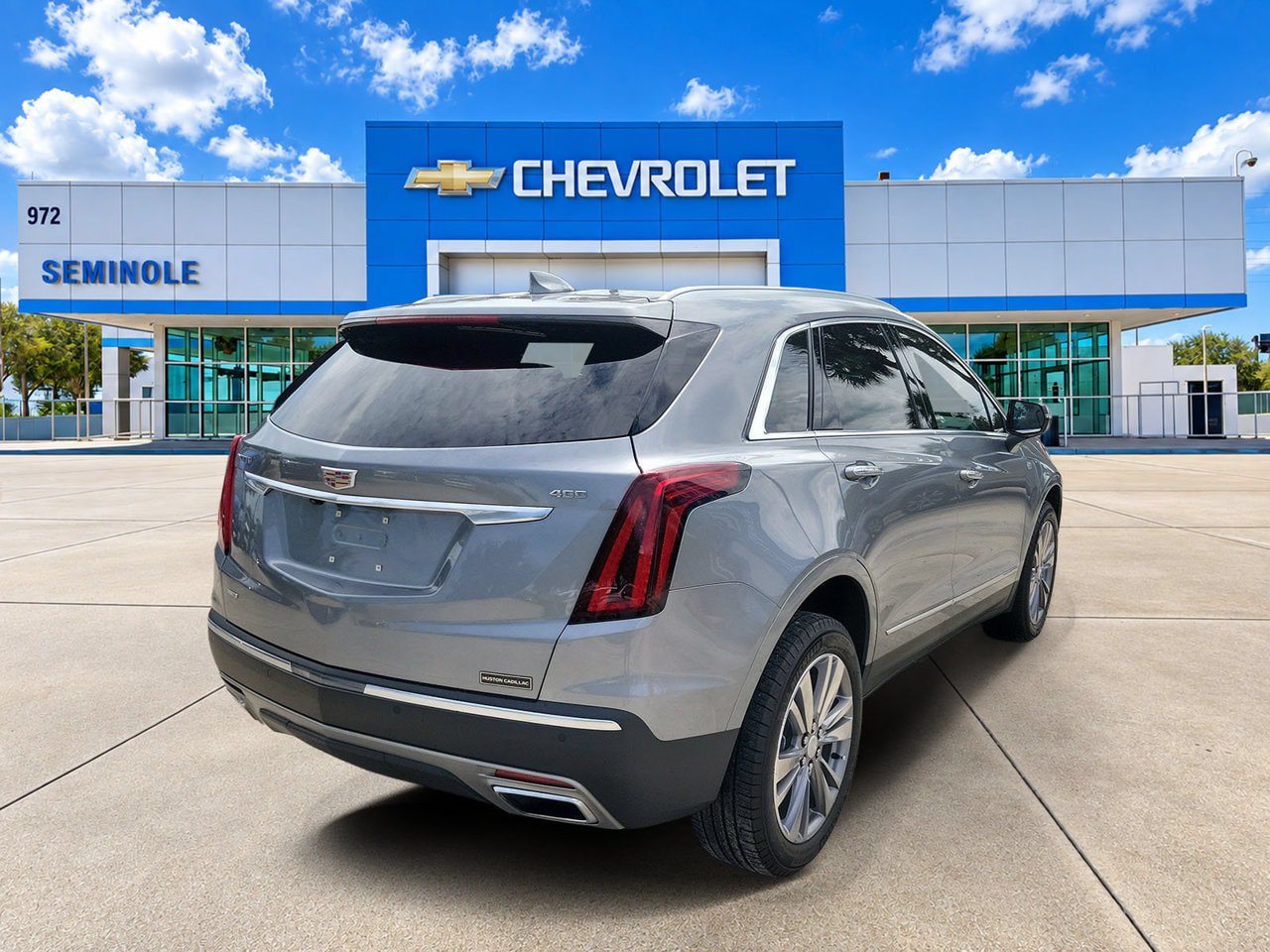 Certified 2025 Cadillac XT5 Premium Luxury w/ LPO, Floor Liner Package AWD/4WD image 3