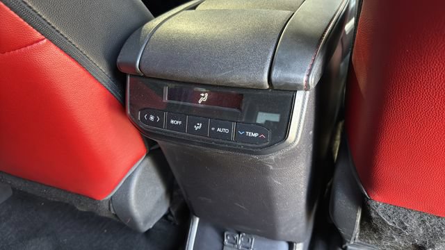 Used 2023 Toyota Highlander XSE AWD/4WD image 27