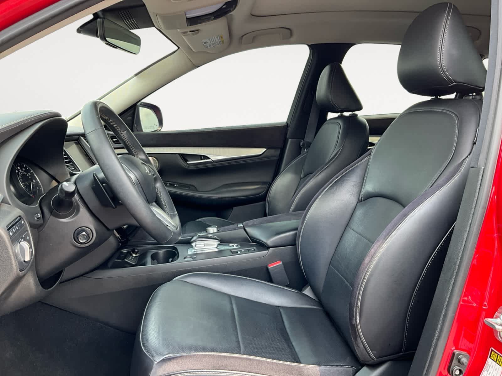 Used 2023 INFINITI QX50 Sensory AWD/4WD image 9