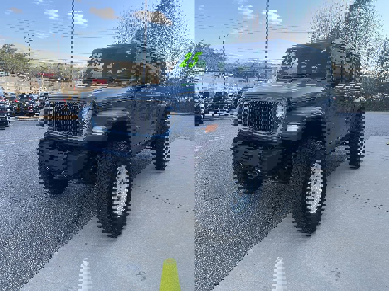 Used 2025 Jeep Wrangler Sport S image 4