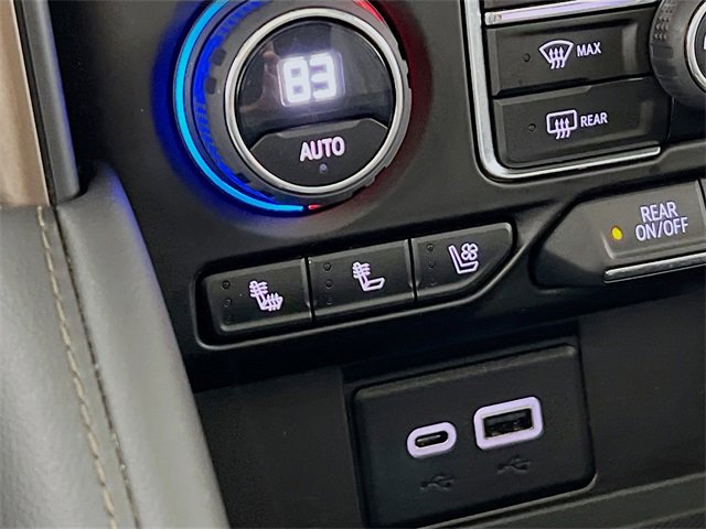 Used 2023 Chevrolet Suburban High Country w/ Advanced Technology Package image 21