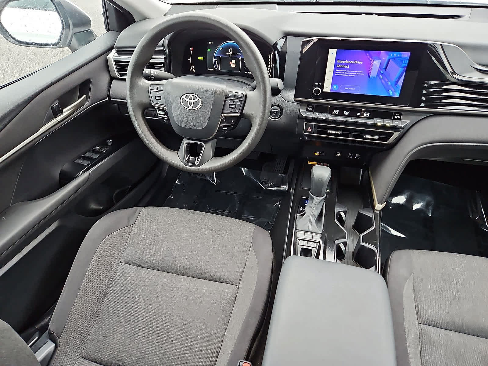 Used 2025 Toyota Camry LE FWD image 10