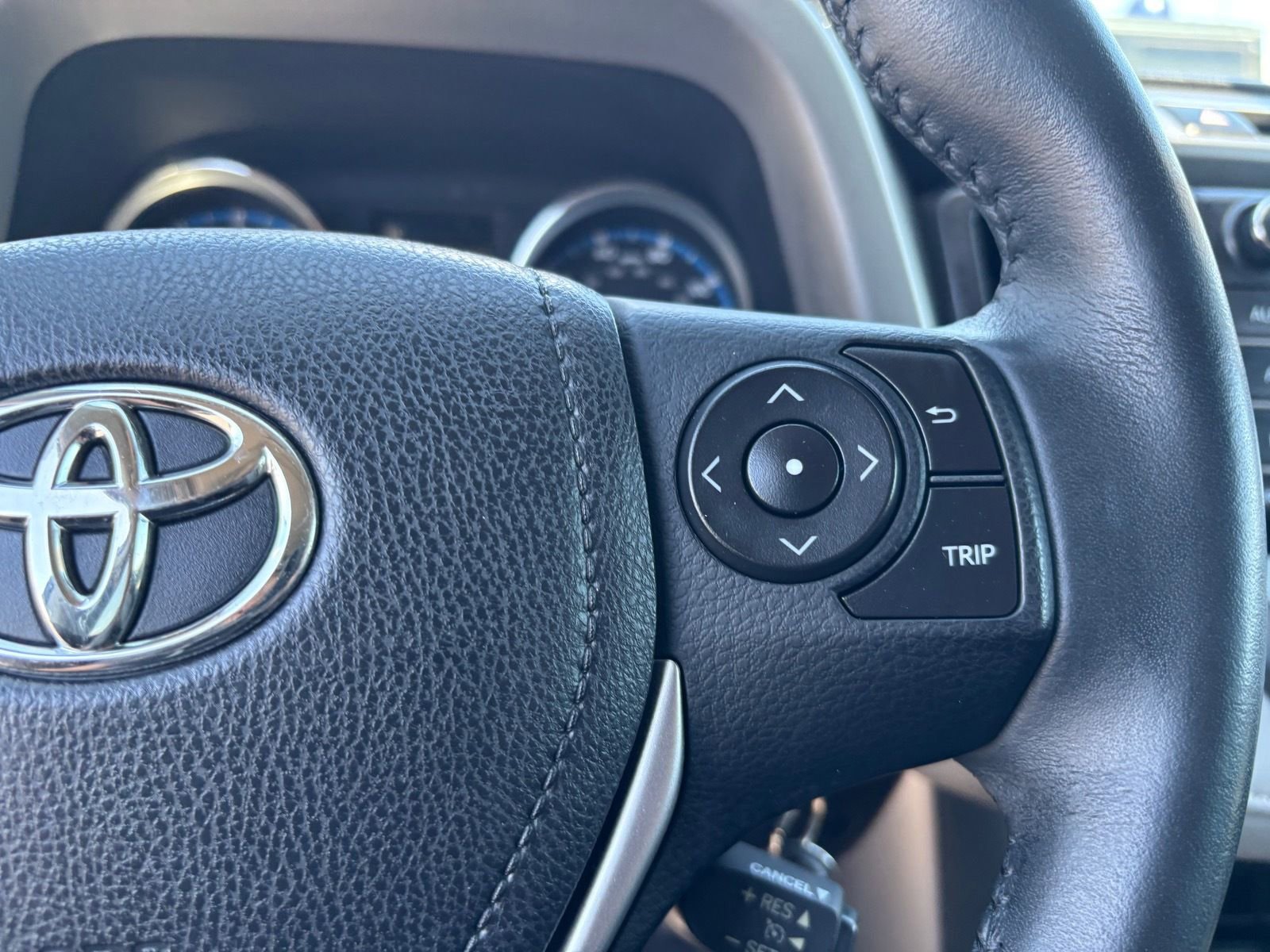 Used 2016 Toyota RAV4 XLE w/ Cargo Management Package image 30