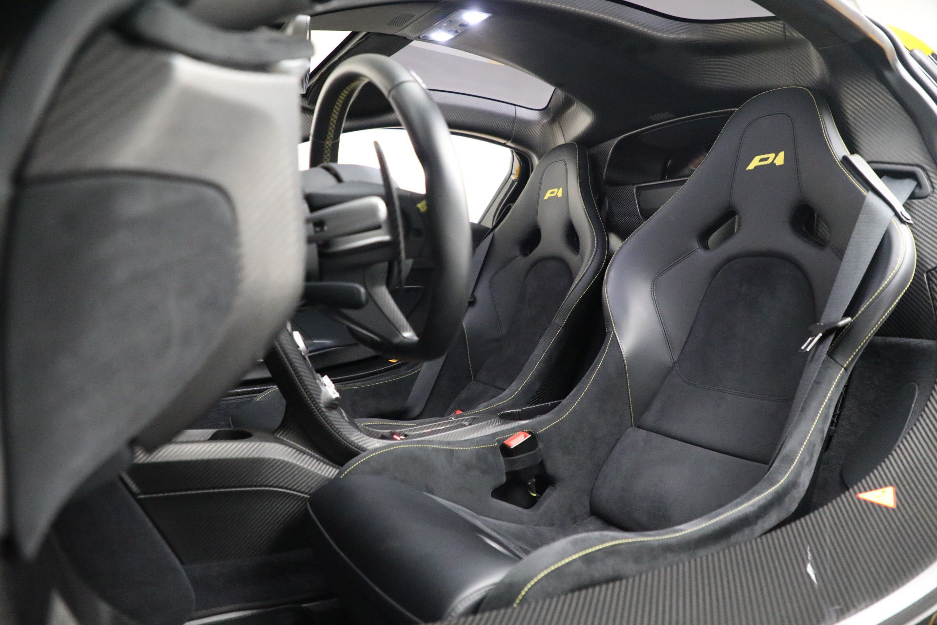 Used 2015 McLaren P1 RWD image 21