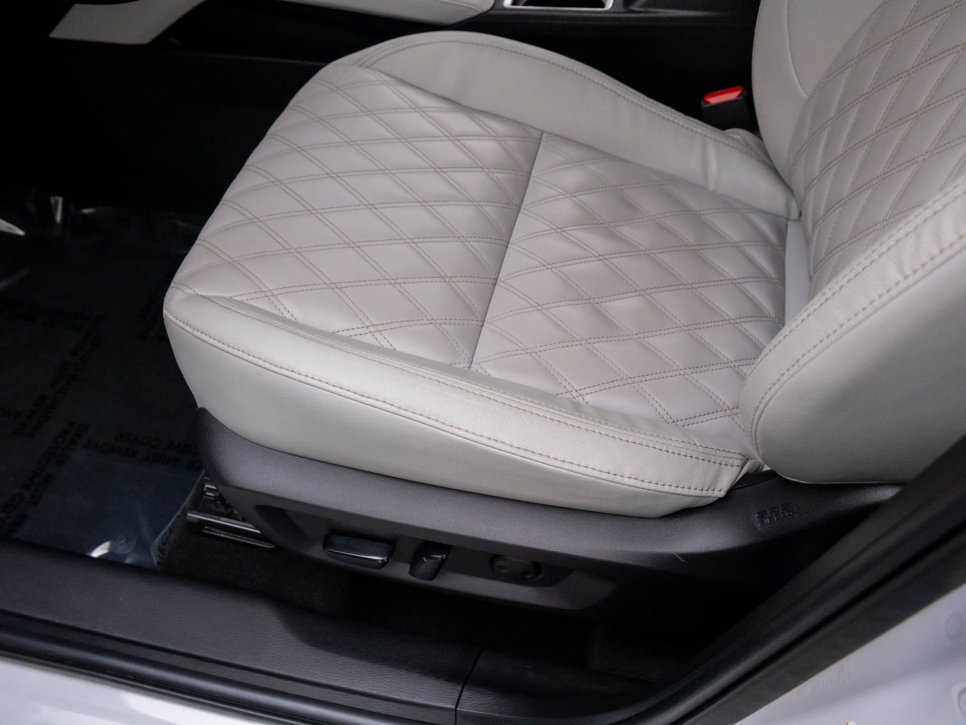 Used 2022 Mitsubishi Outlander SEL image 13