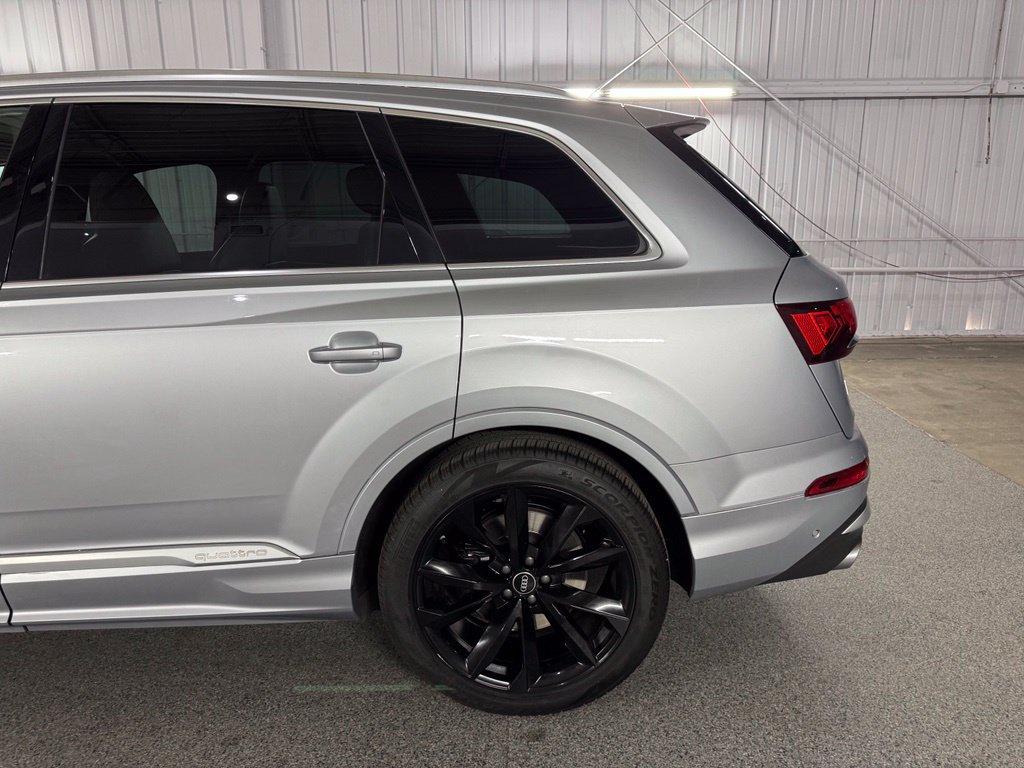 Used 2022 Audi SQ7 Premium Plus w/ SQ7 Executive Package AWD/4WD image 14