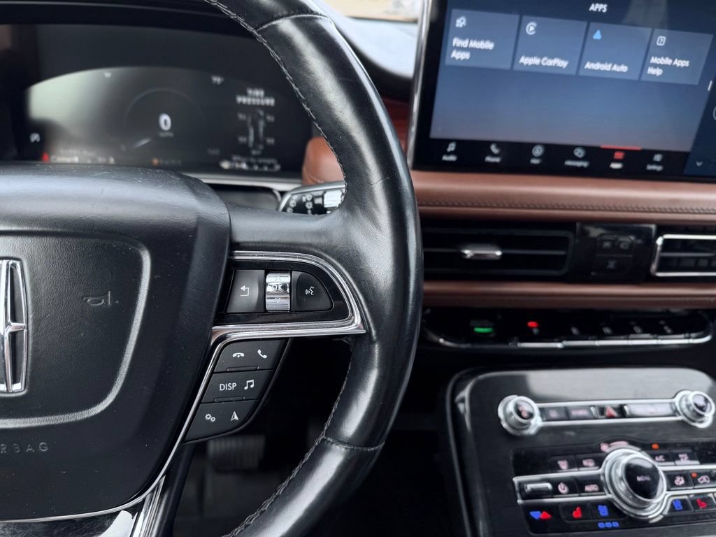 Used 2023 Lincoln Nautilus Reserve AWD/4WD image 32
