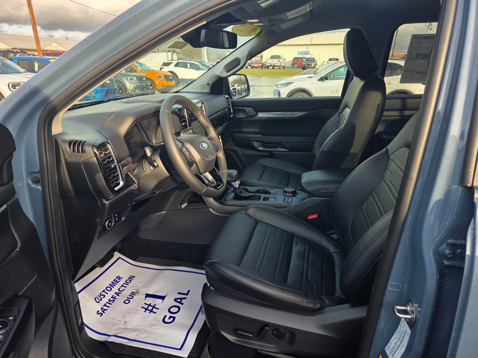 New 2025 Ford Ranger Lariat w/ FX4 Off-Road Package image 16