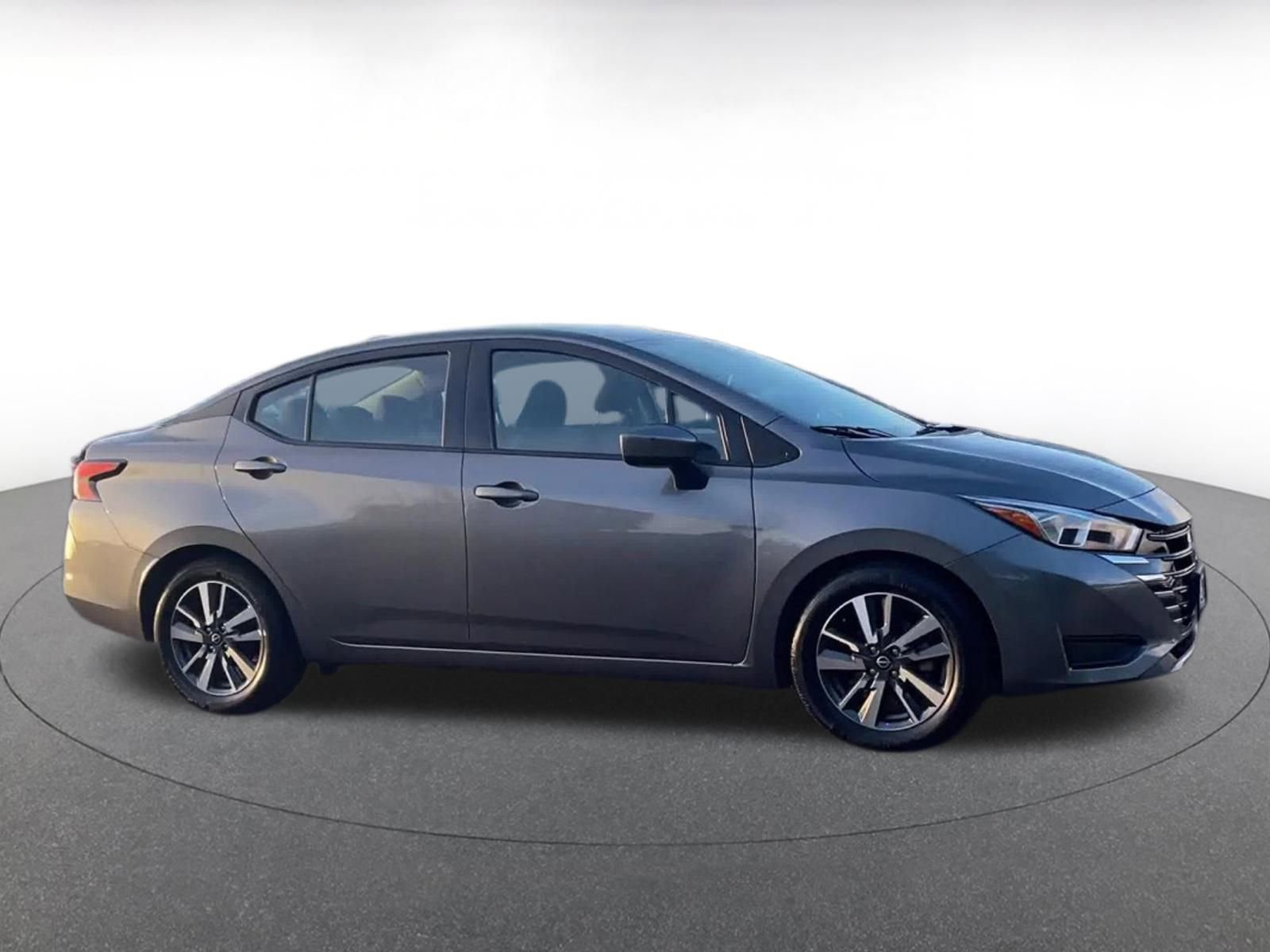 Used 2023 Nissan Versa SV image 16