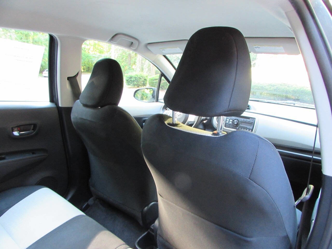 Used 2012 Toyota Yaris LE FWD image 30