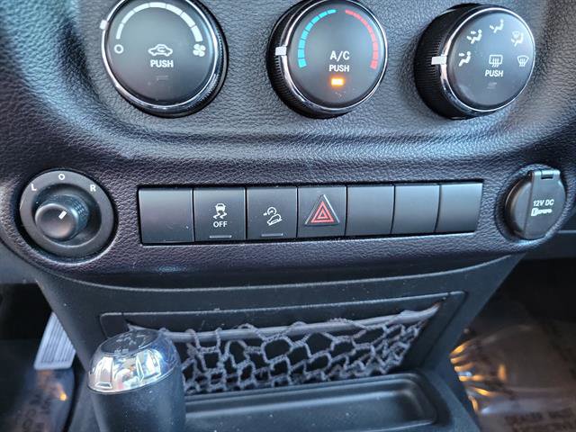 Used 2016 Jeep Wrangler Unlimited Sport w/ Quick Order Package 24S AWD/4WD image 16