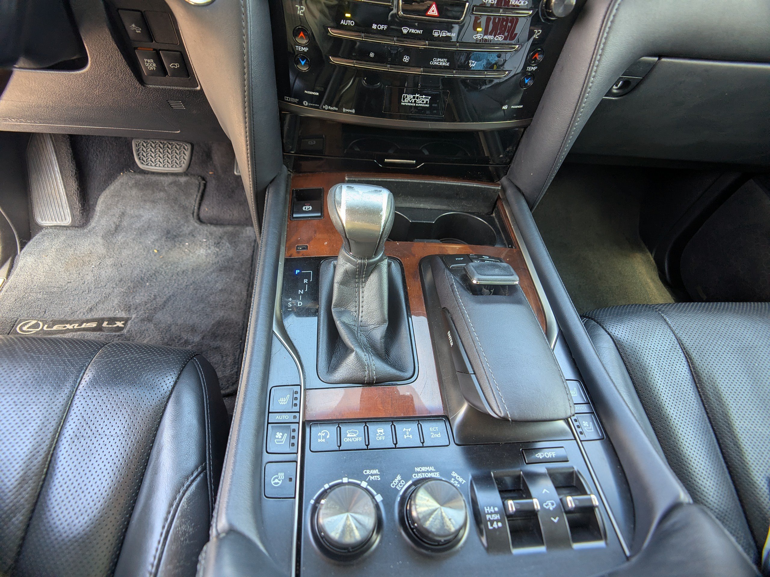 Used 2017 Lexus LX 570 4WD image 27