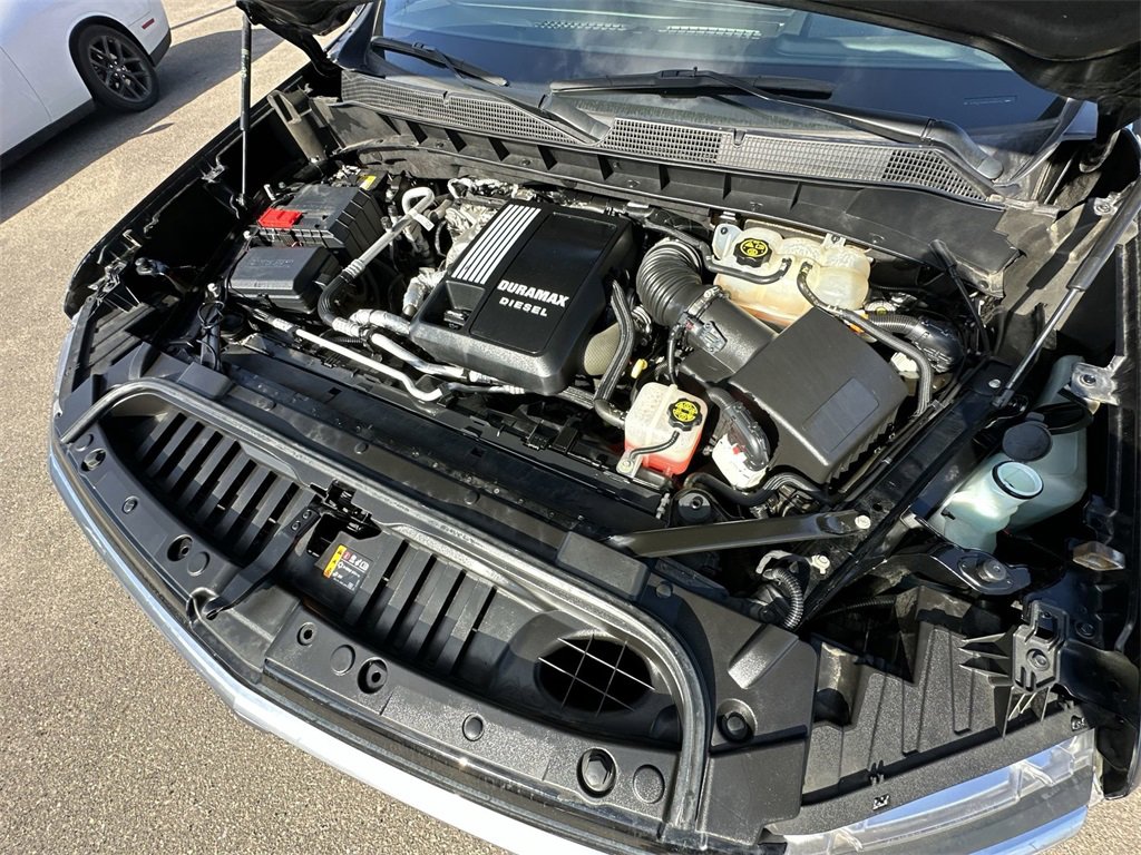 Used 2022 Chevrolet Silverado 1500 High Country w/ Technology Package image 36