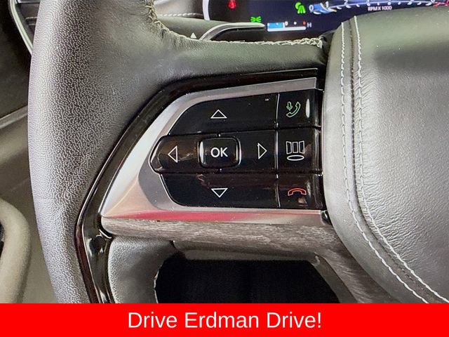 Used 2023 Jeep Grand Cherokee Overland w/ Adv Protech Group III AWD/4WD image 13