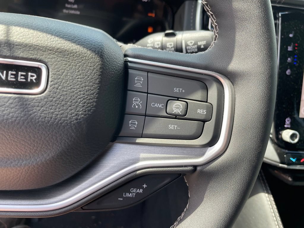 New 2026 Jeep Grand Wagoneer L Limited AWD/4WD image 21