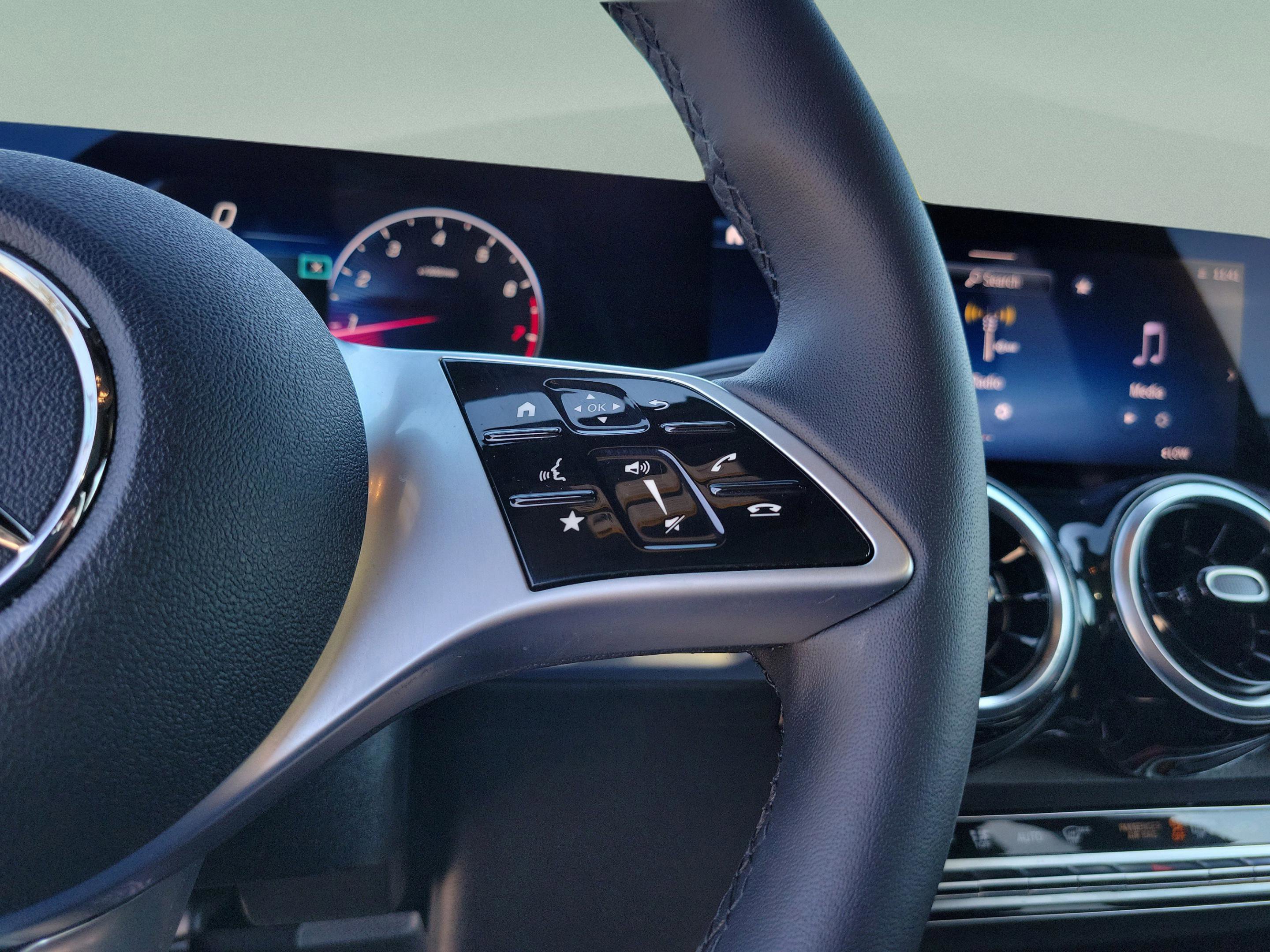 Certified 2026 Mercedes-Benz GLB 250 GLB 250 image 27