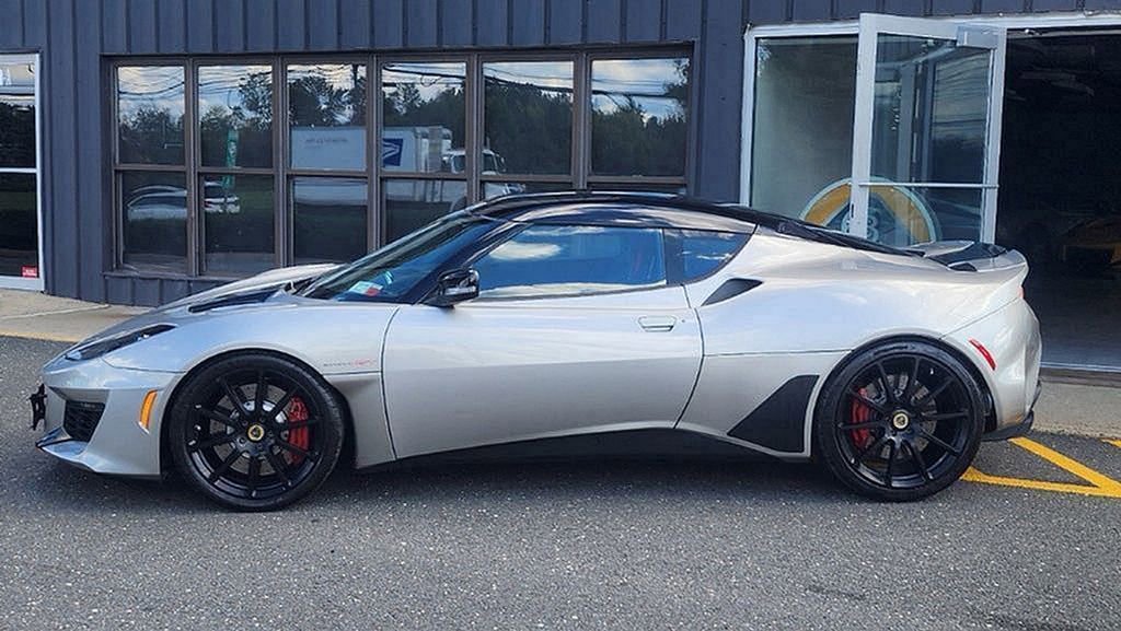 Used 2020 Lotus Evora RWD image 3