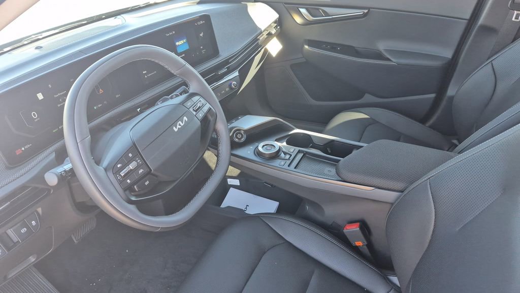 New 2025 Kia EV6 Wind image 10
